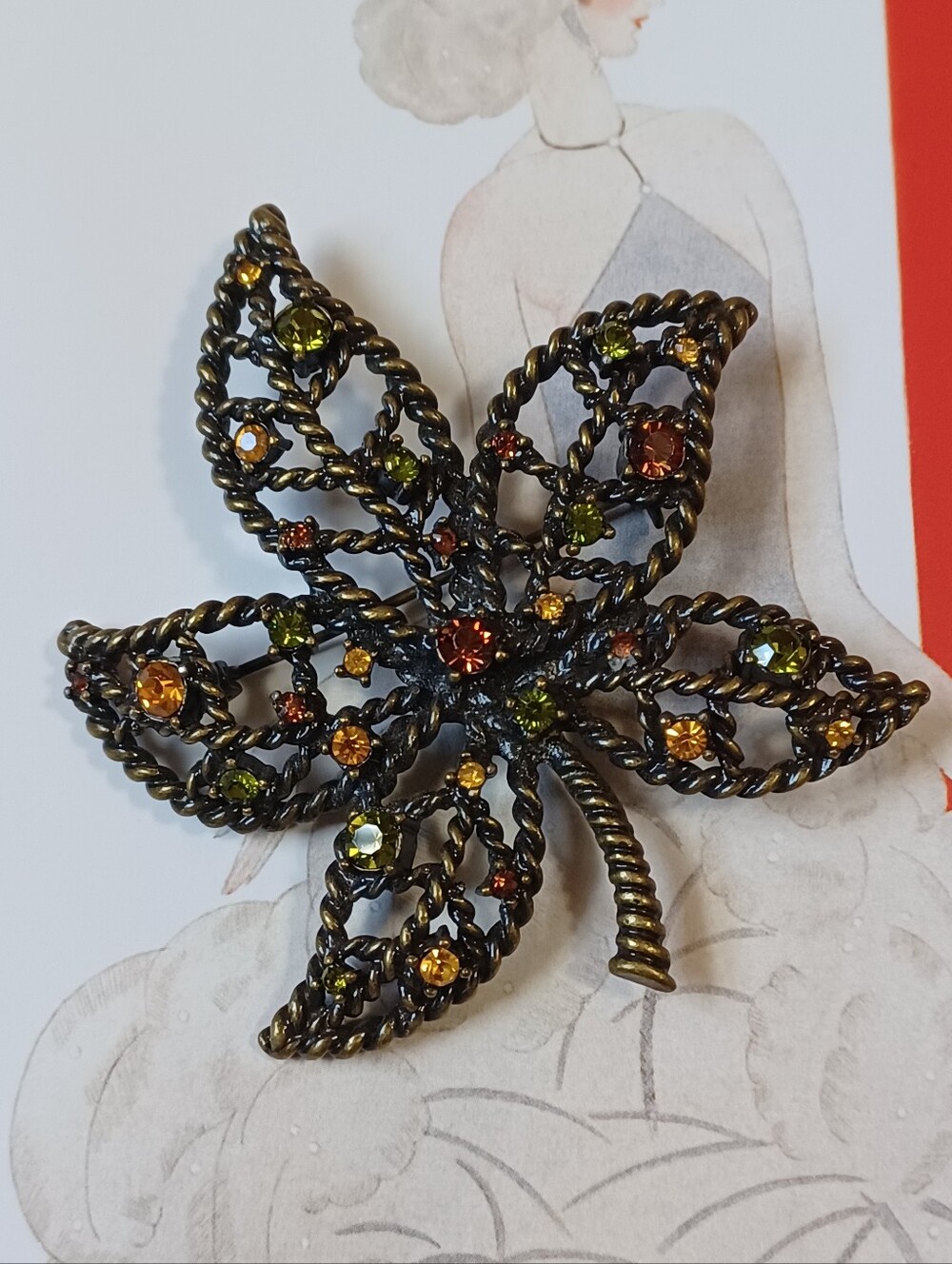Vintage Avon NR Fall Rhinestone Leaf Pin Brooch 🍀